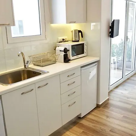 Warm & Cozy Studio In *